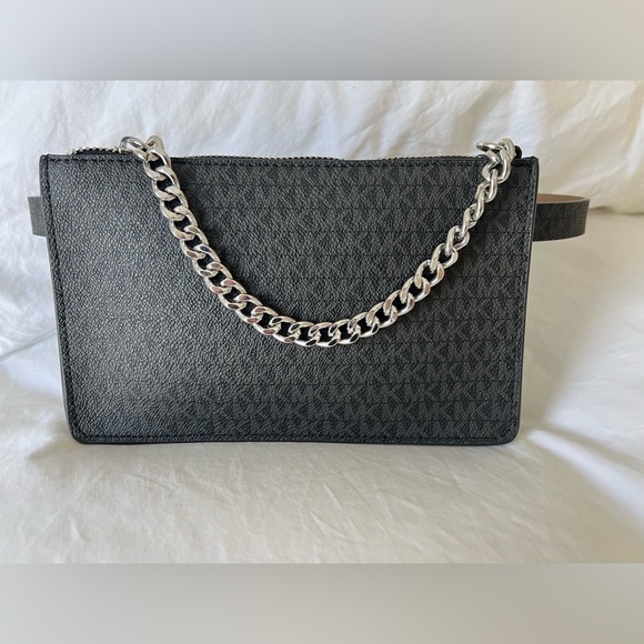 Michael Kors Handbags - MICHAEL KORS | SZ M | Black Belt Bag Fanny Pack Waist Pouch Wallet | EUC